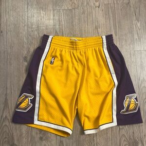 Mitchell & Ness L A Lakers Swingman Shorts 2009 Men’s Size L